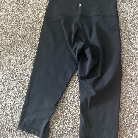 Lululemon crop leggings - Picture 1 of 5